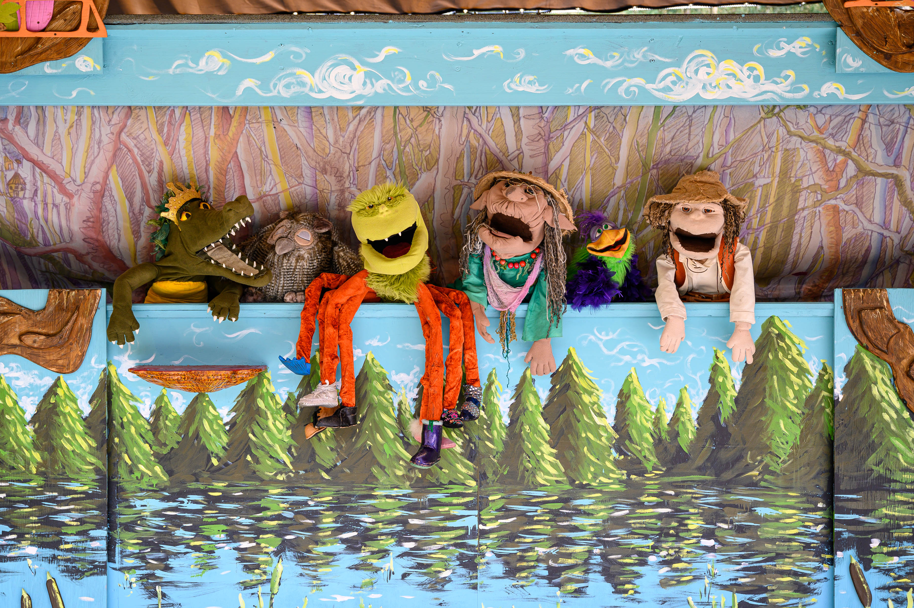 6 Bewilderwood puppets 